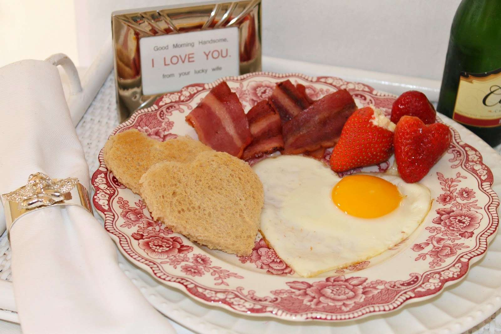 Идея для вкусного и романтического "завтрака Валентина"