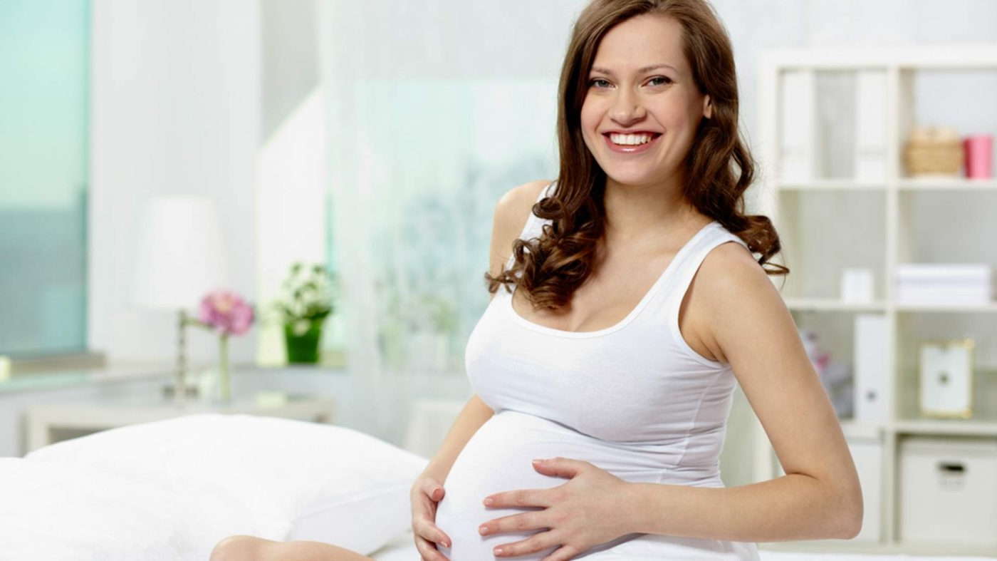 Возможно ли сохранить здоровые зубы и красивую улыбку во время беременности