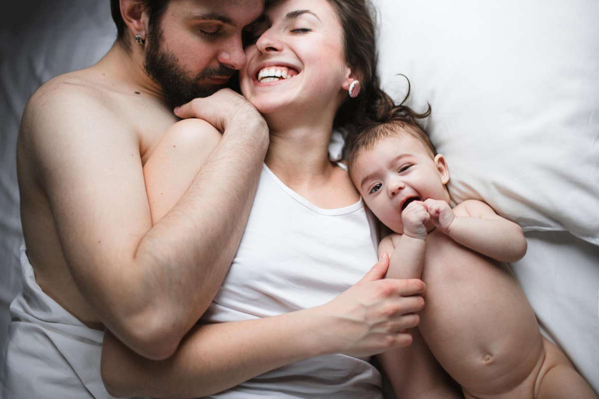 семья с новорожденным