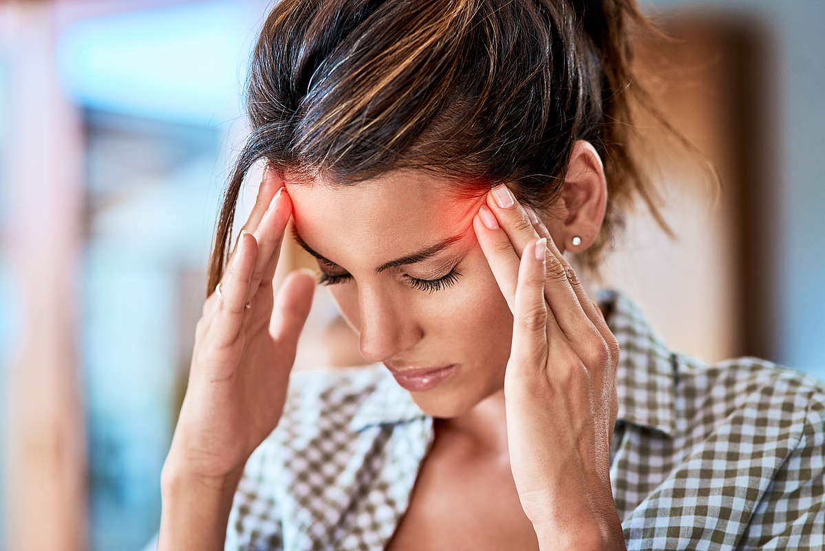 Что можно сделать когда болит голова причины и лечение