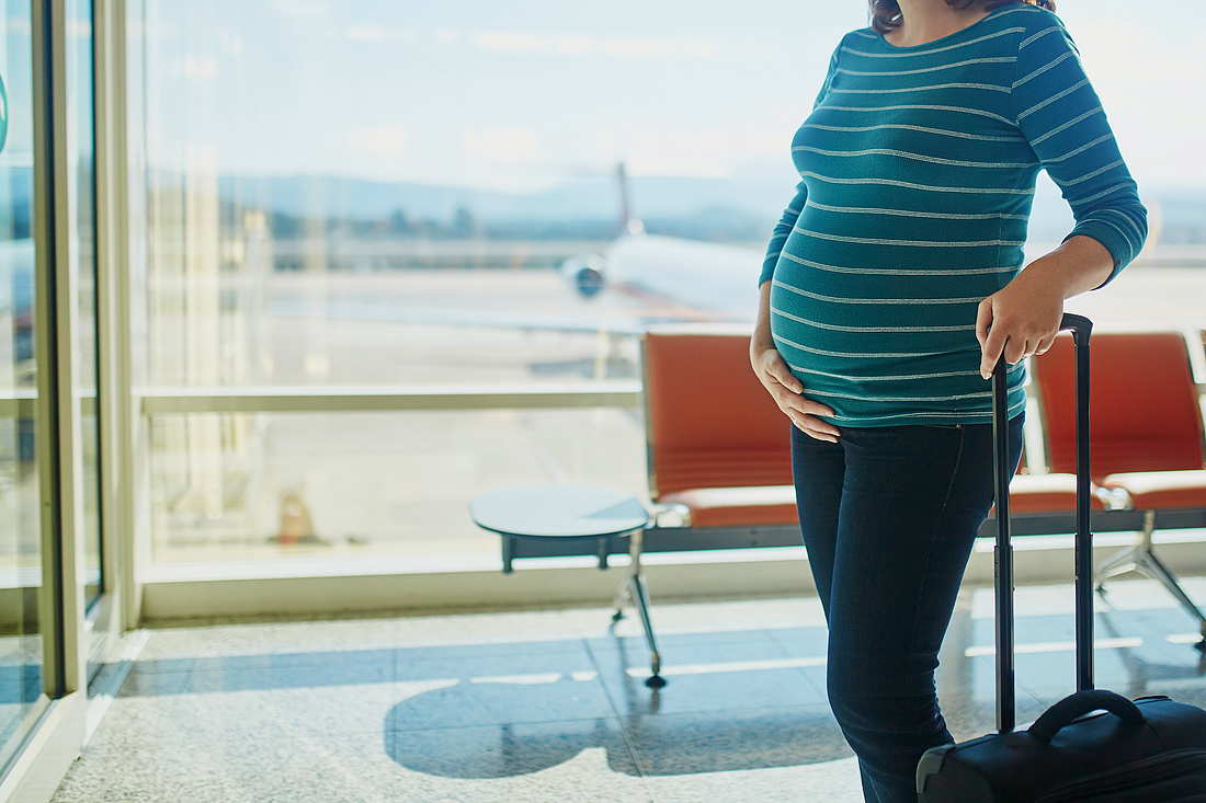 До какого срока беременности можно летать на самолёте